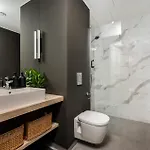 Milestone Center Premium Living By Tribera Ξενοδοχείο με διαμερίσματα Krasków