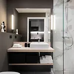 Ξενοδοχείο με διαμερίσματα Milestone Center Premium Living By Tribera