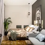 Milestone Center Premium Living By Tribera 3*