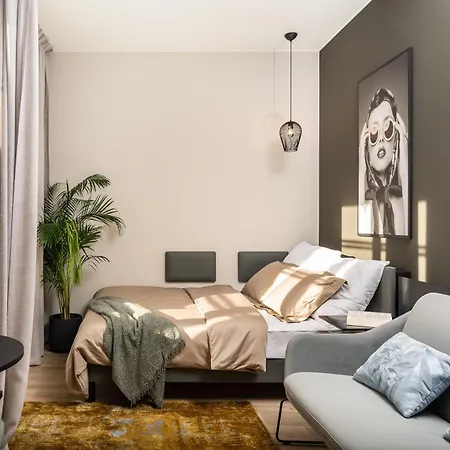 Milestone Center Premium Living By Tribera 3*