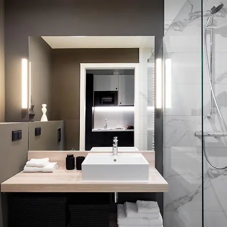 Apartahotel Milestone Center Premium Living By Tribera