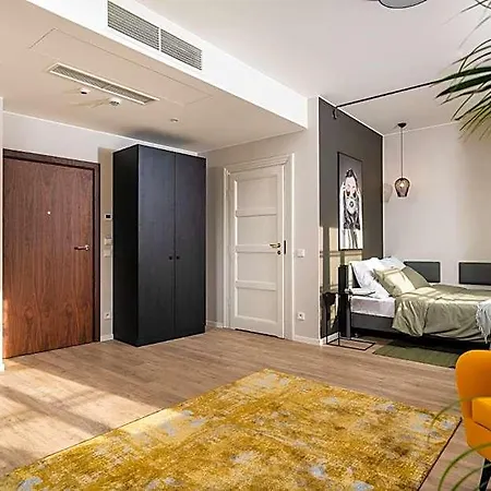 Milestone Center Premium Living By Tribera 4*