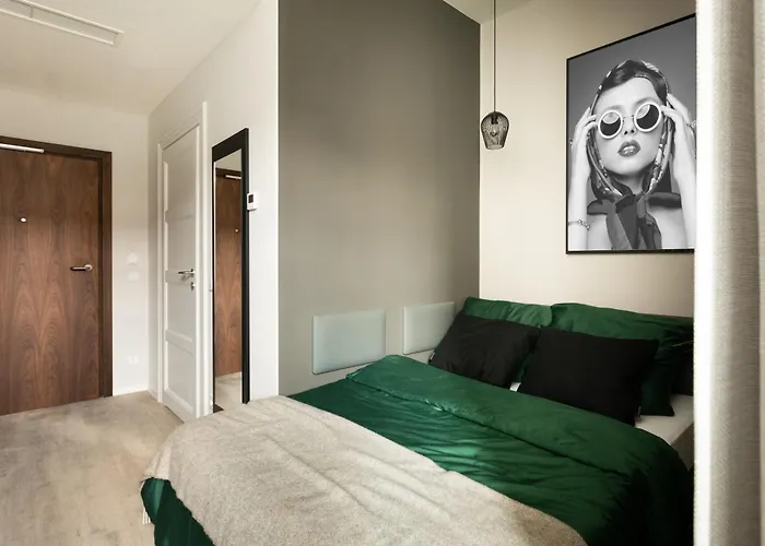 Milestone Center Premium Living By Tribera Apartahotel