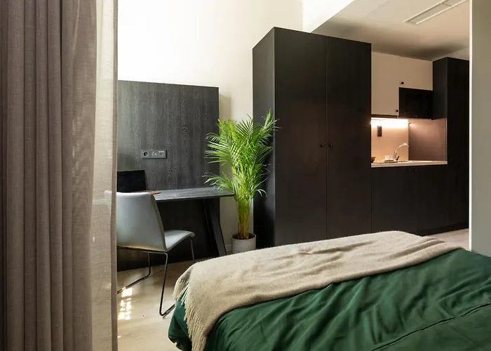 Milestone Center Premium Living By Tribera 4*