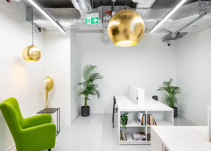 Milestone Center Premium Living By Tribera 4*