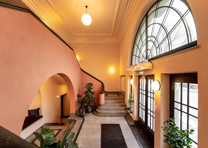 Milestone Center Premium Living By Tribera 4*