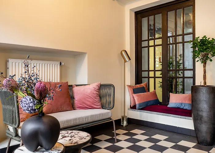 Milestone Center Premium Living By Tribera Apartahotel