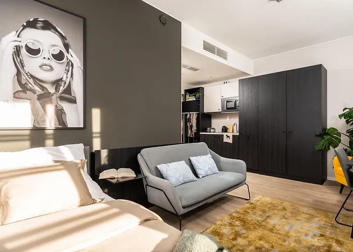 Apartahotel Milestone Center Premium Living By Tribera