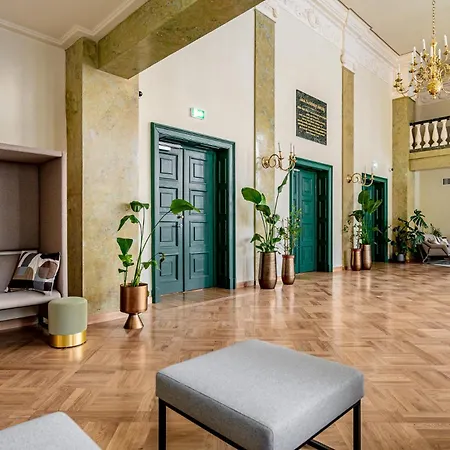 Milestone Center Premium Living By Tribera Lägenhetshotell