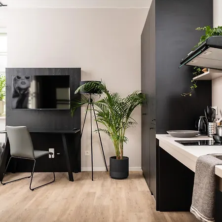 Milestone Center Premium Living By Tribera Lägenhetshotell Kraków