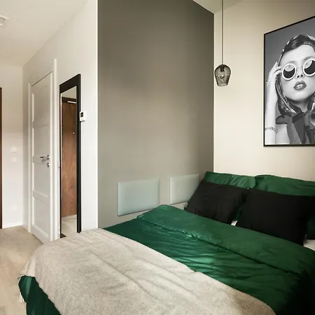 Milestone Center Premium Living By Tribera Lägenhetshotell